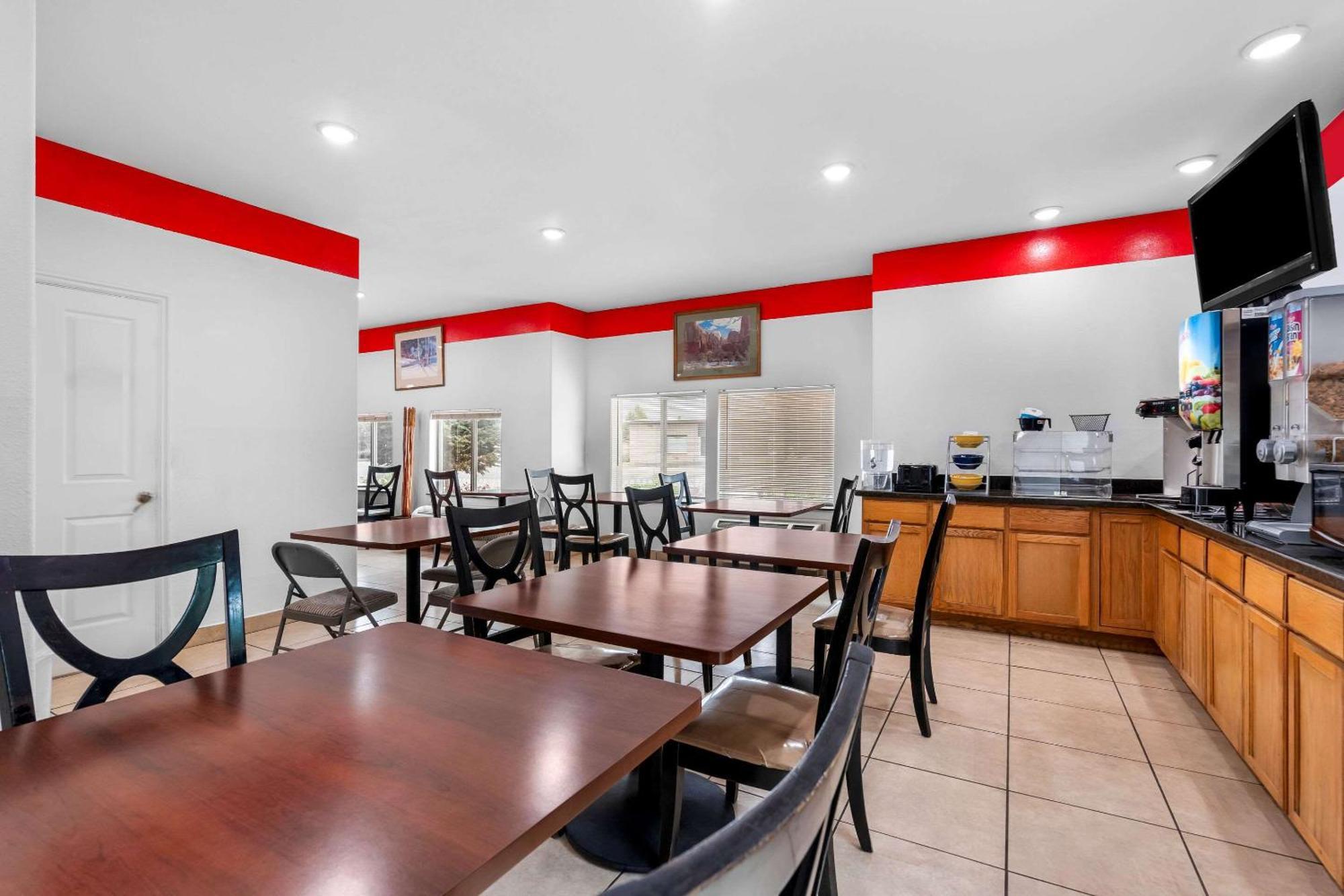 Econo Lodge Panguitch Near Bryce Canyon Экстерьер фото